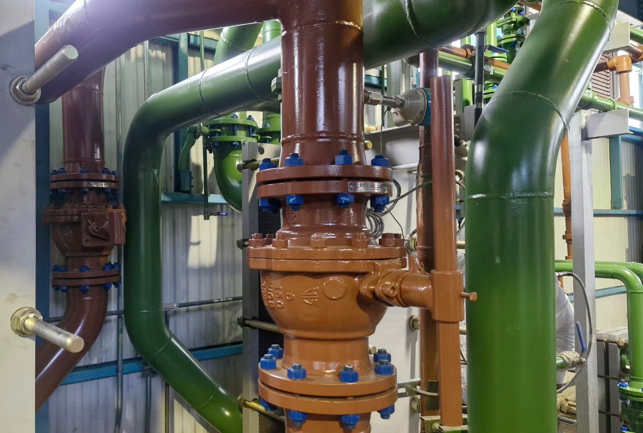 La modernización de equipos en la Central Térmica Gualberto Hernández garantiza su operación ininterrumpida.