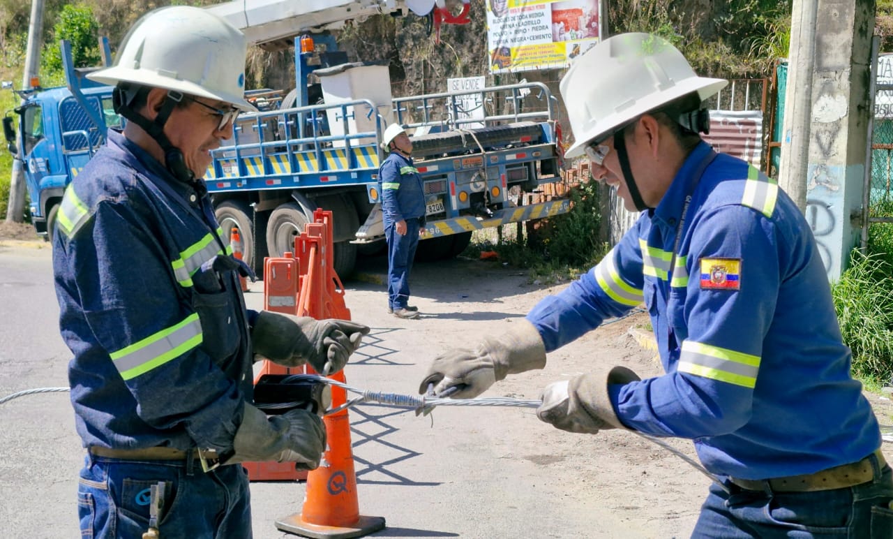 Trabajos de mantenimiento al sistema eléctrico.