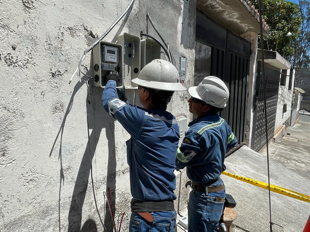 El cliente debe realizar las adecuaciones civiles necesarias para la reubicación del medidor y/o de la acometida.