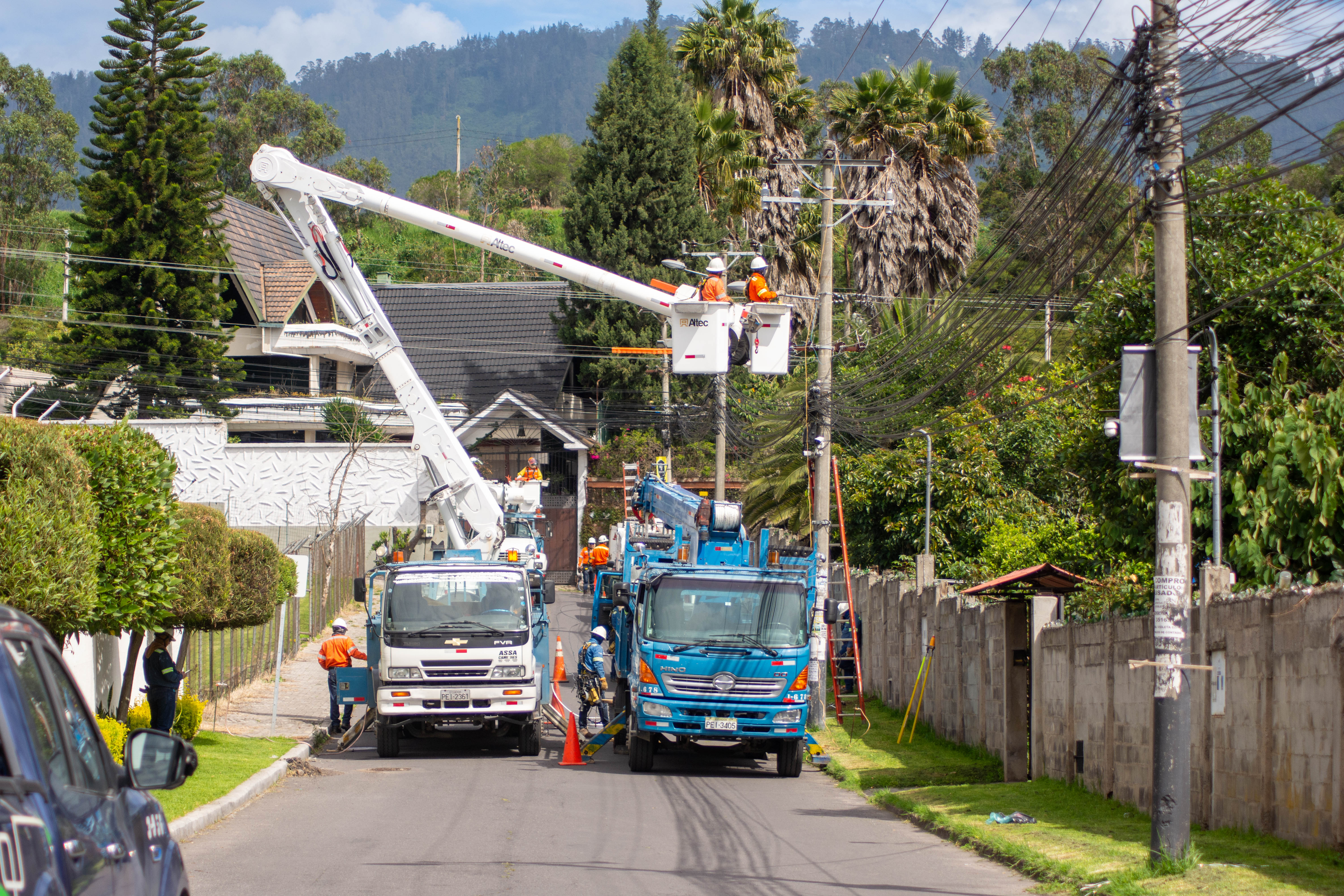 Modernización del sistema eléctrico en Cumbayá