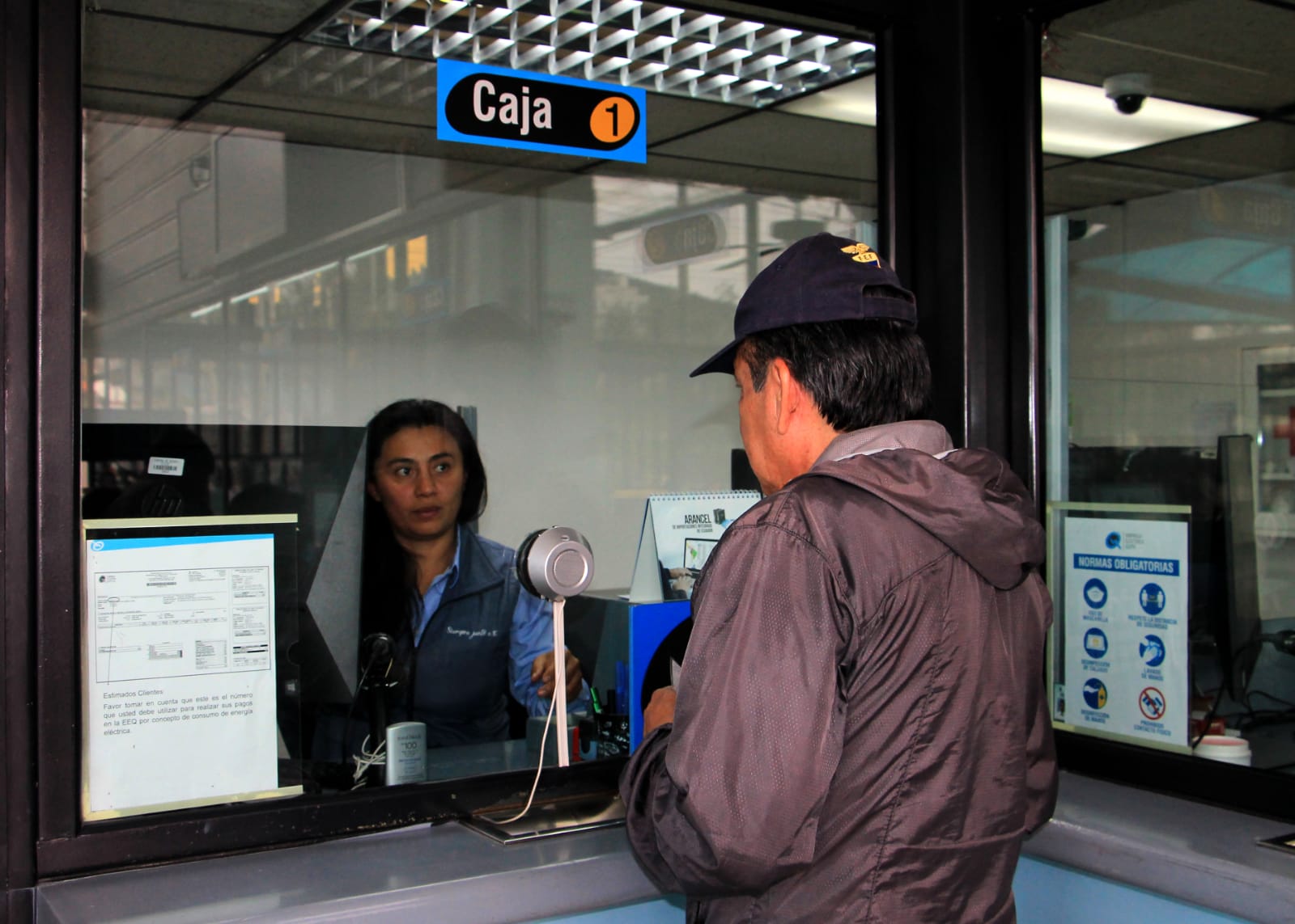 EEQ AMPLÍA HORARIOS DE ATENCIÓN EN AGENCIAS PERIFÉRICAS