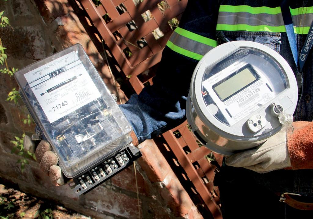 LA EEQ INSTALA MEDIDORES BIDIRECCIONALES PARA SISTEMAS DE GENERACIÓN DISTRIBUIDA PARA AUTOABASTECIMIENTO (SGDA)