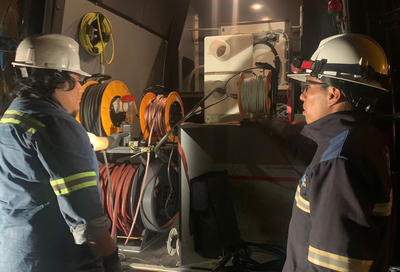 MANTENIMIENTO A CÁMARAS DE TRANSFORMACIÓN EN SAN ANTONIO DE PICHINCHA