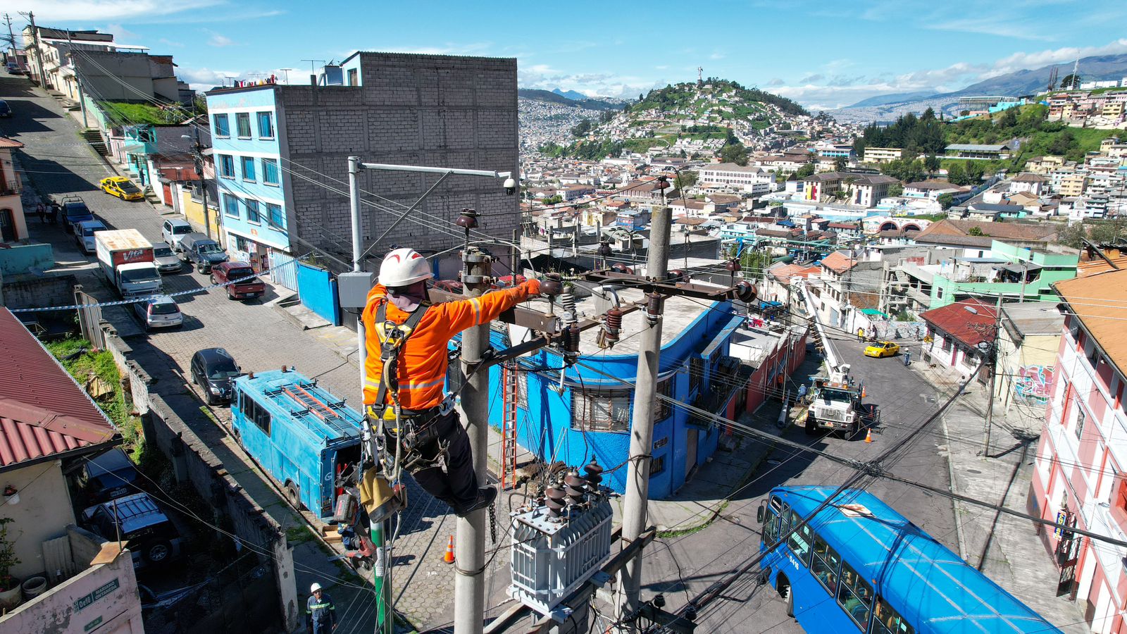 GARANTIZAMOS ENERGÍA DE CALIDAD EN EL TEJAR