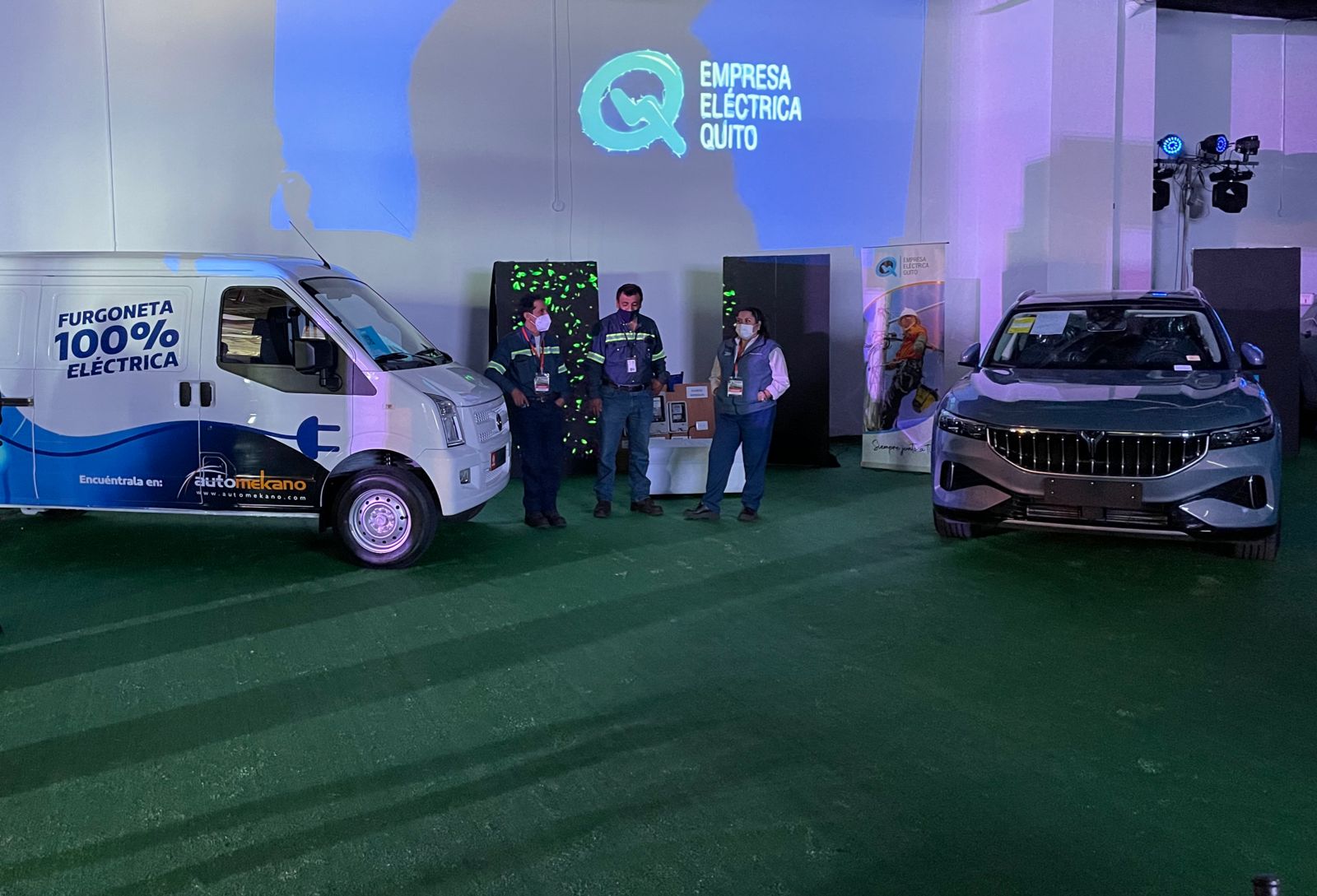 EEQ presente en la feria Automundo 2022.