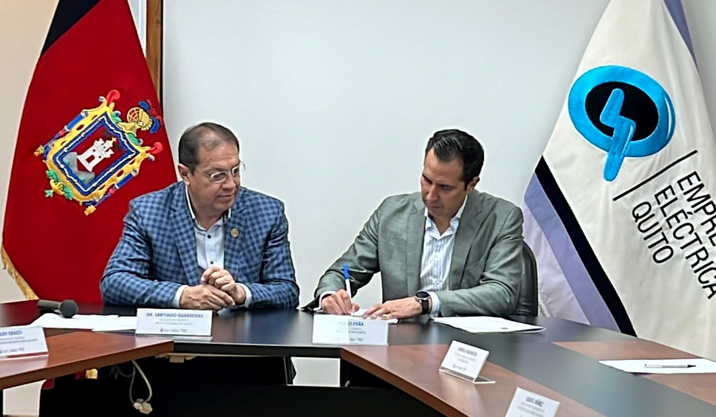 EEQ y Municipio de Quito renuevan convenio para Iluminación en varios espacios recreativos de la capital.