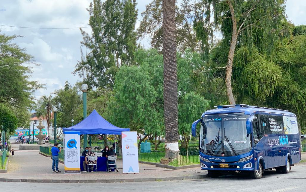 Nuestros clientes y usuarios de la Agencia Móvil reciben atención en un ambiente de calidad y calidez.