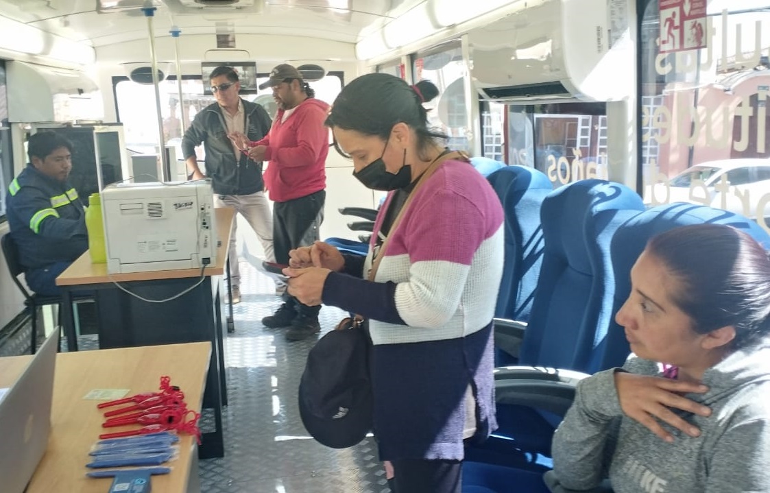Con la EEQ, los clientes y usuarios realizan sus trámites del servicio eléctrico en su parroquia.