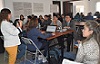 Importante participación de los asistentes para determinar el FODA del problema de género.
